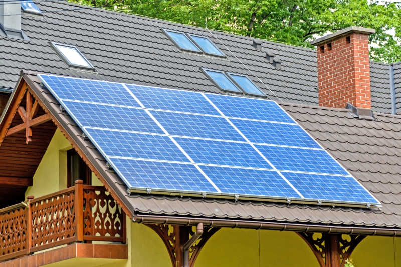 chauffagiste-PUGET SUR ARGENS-min_solar-panels-1477987